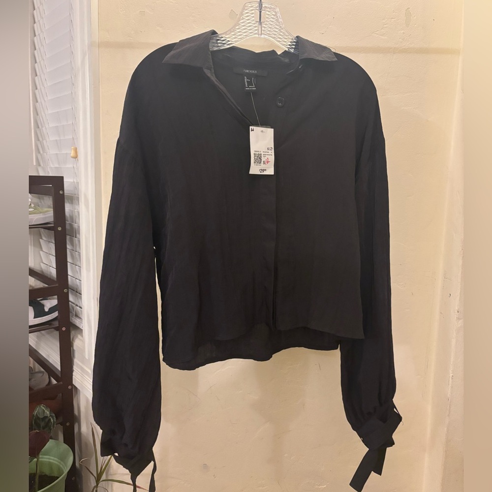 Forever 21 Charcoal Crinkle Button-Up Blouse